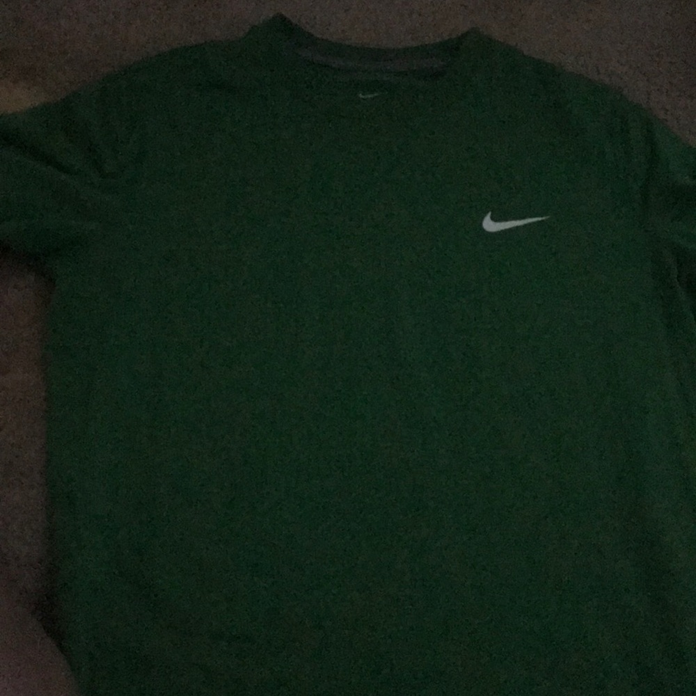 nike dri fit t shirt youth large